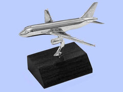 Silver Model of the Airbus A319